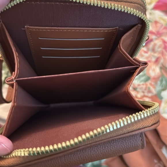 Cute brown Boho crossbody purse faux leather phone holder bag - Picture 5 of 11